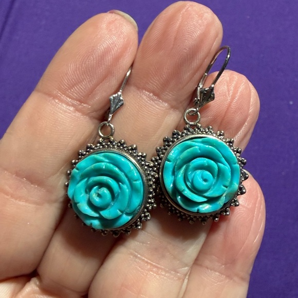 Amy Kahn Russell Sterling Silver Carved Turquoise Rose Dangle Earrings (3) - Picture 6 of 8